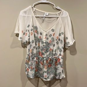 LC Lauren Conrad flowy top